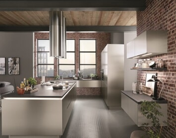 Horné kuchynské skrinky – otvorené či zatvorené?