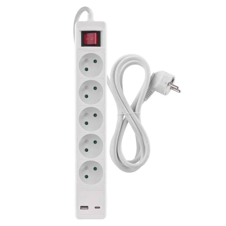 Predlžovací kábel s vypínačom P1513CU biela, 5 zásuviek, 2 USB porty, dĺžka 3 m 1