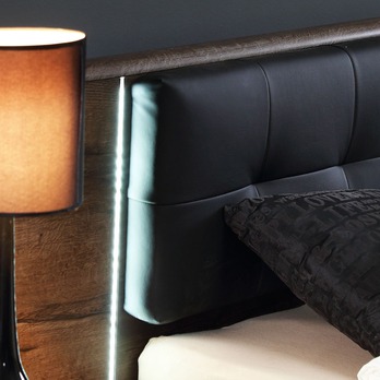 Posteľ s nočnými stolíkmi BELLEVUE 180x200 cm 5