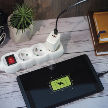 USB adaptér GAN biela, 1x USB-A, 1x USB-C, 20W 1