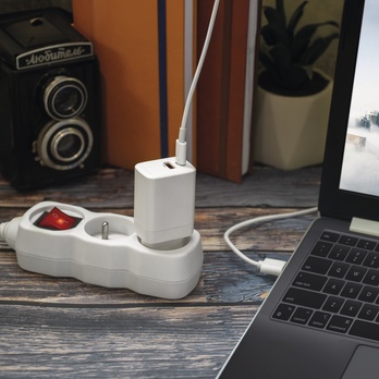 USB adaptér GAN biela, 1x USB-A, 1x USB-C, 45W 1