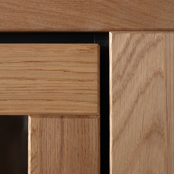 Vitrína GRENO II divoký dub/čierna 7