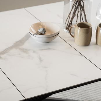 Jedálenský stôl IRWINE 210 biela/čierna 9