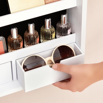 Závesná šperkovnica LOVA I biela 9