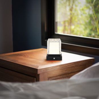 Stolná lampa LUNKI I čierna 1