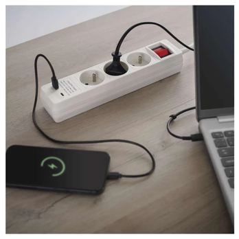 Predlžovací kábel s vypínačom P1312CU biela, 3 zásuvky, 1x USB-A, 1x USB-C, dĺžka 2 m 1