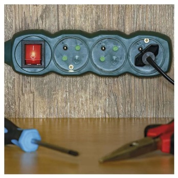 Predlžovací kábel s vypínačom P1312Z zelená, 3 zásuvky, dĺžka 2 m 1