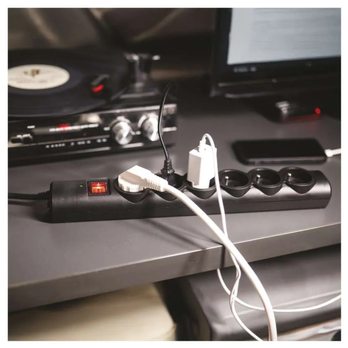 Prepäťová ochrana P54016/19 čierna, 6 zásuviek, dĺžka 3 m, absorpcia 380 J 1