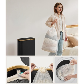 Kôš na bielizeň ROOTS 3 čierna/bambus 2