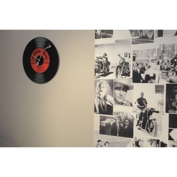 Nástenné hodiny VINYL TAP čierna 5