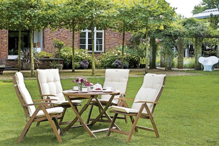 Posezení venku – jaký je ideální nábytek na terasy nebo do zahrad?
